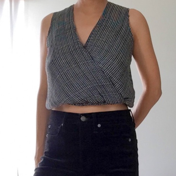 dkny crop top